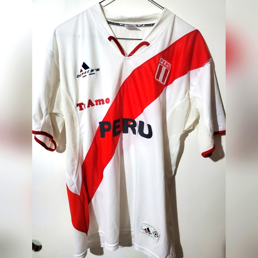 Peru soccer jersey size large